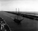 Heading_to_Korea_Suez_Canal_-_1950_-28Gene_Visconti_Photo29.jpg
